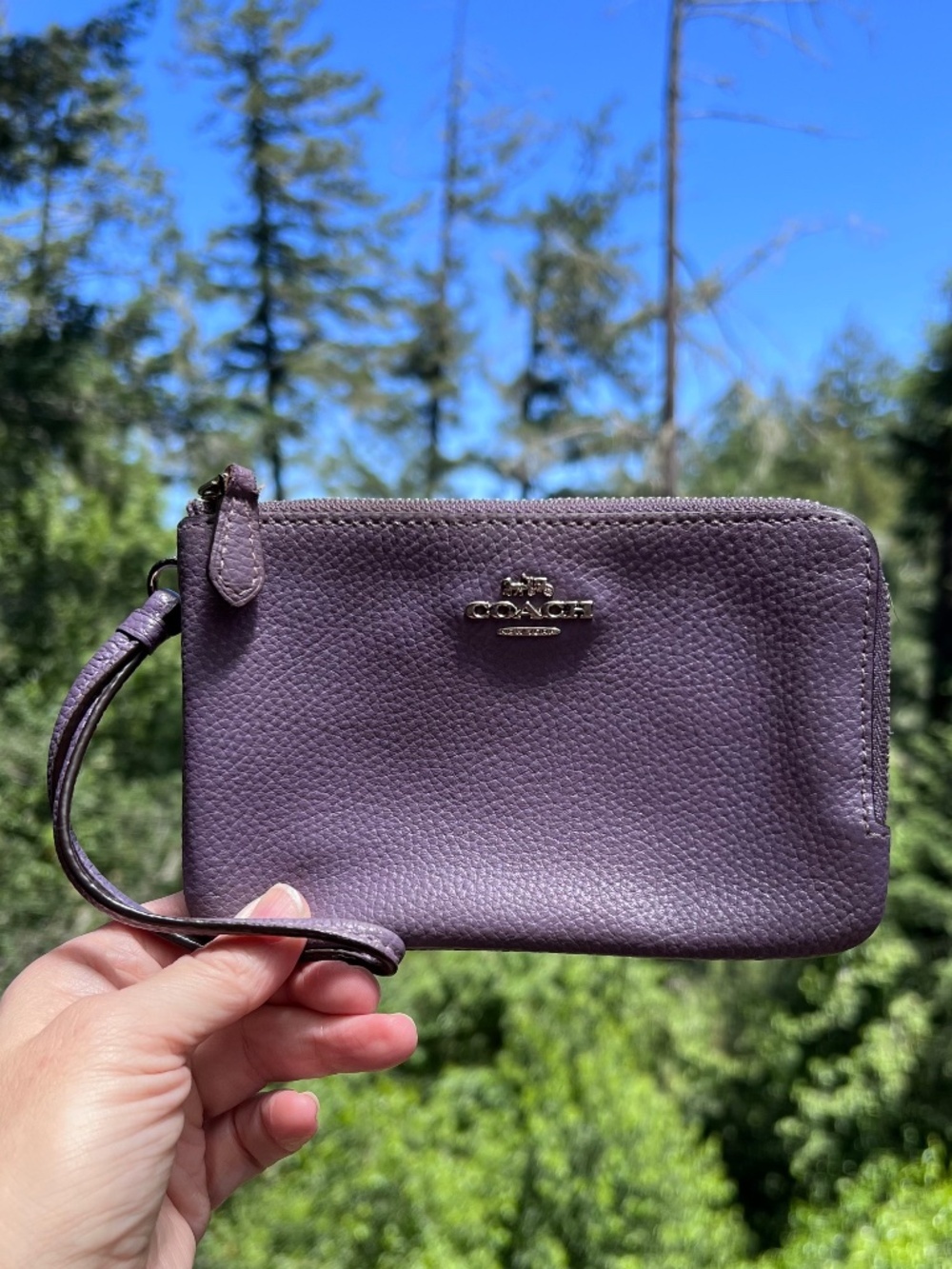 COACH Purple Pebbled Leather Wristlet Wallet Double Zip Silver Hardware AUTHENTC